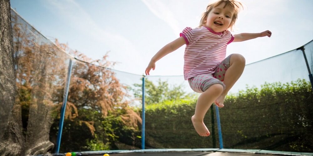 Can cheap trampolines withstand the winter?