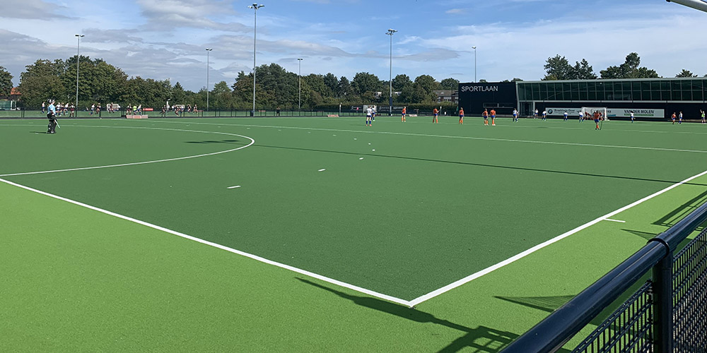 What is artificial hockey turf?